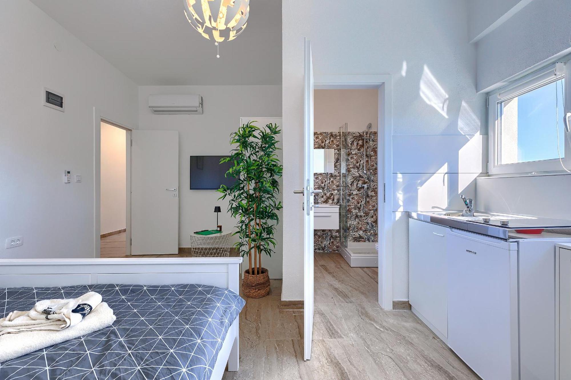 Monte Zaro Hostel Пула Екстериор снимка