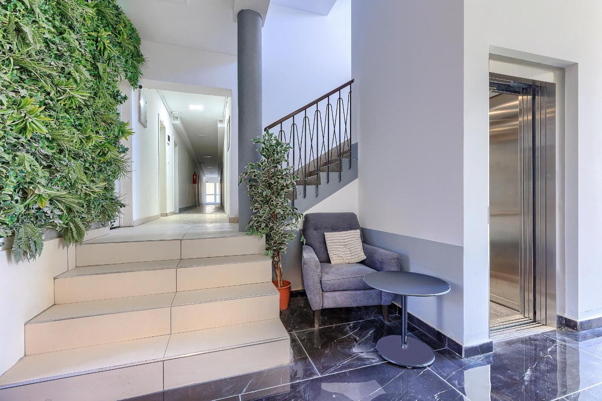 Monte Zaro Hostel Пула Екстериор снимка